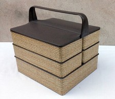 TRAVAILLEUSE 70' - BOITE A COUTURE - MERCERIE - BRODERIE - LOISIRS CREATIFS