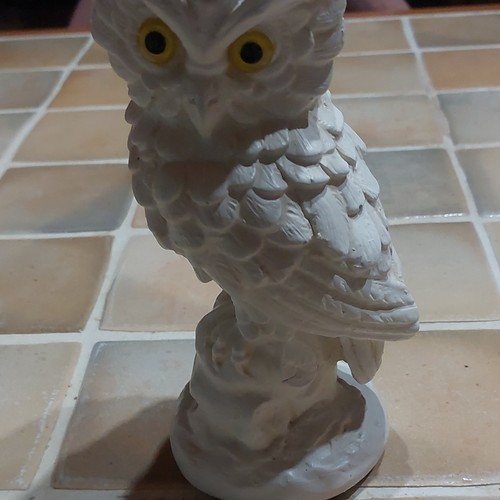 Statuette chouette blanche sur