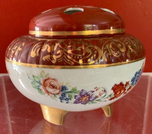 Pot pique fleurs porcelaine - pot,