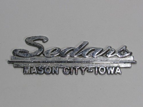 Vtg sedars pontiac - sedars, pontiac-cadillac