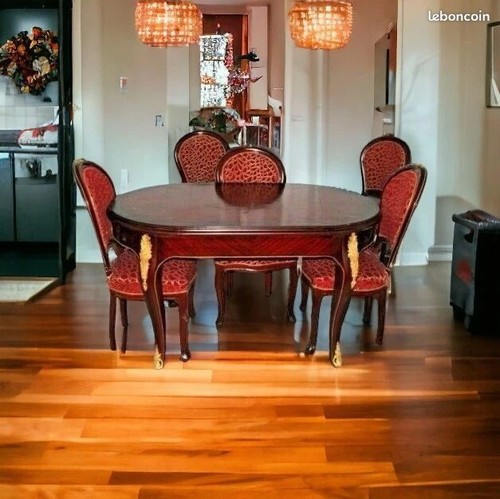 Une salle manger louis - à,