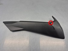 Carénage inférieur droit