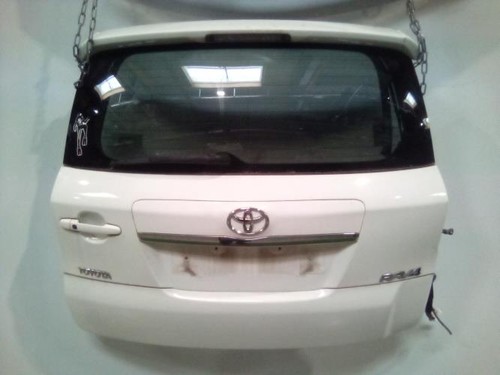 Malle hayon arriere - malle/hayon, toyota