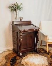 Honoré, le bureau secrétaire