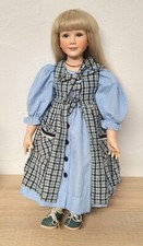 Poupée d'artiste poupée en