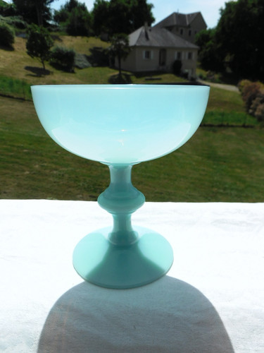 Ancienne coupe opaline bleu - en,
