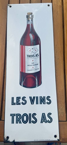 Les vins trois plaque - les,