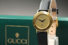 [Exc+5 avec boîtier] Montre