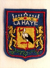 Écusson LA HAYE Pays-Bas en feutrine brodée - hauteur 6,2 cm