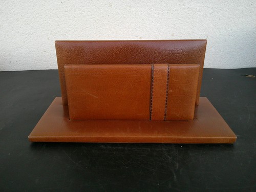 Porte courrier cuir marron - porte,