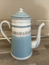 ancienne cafetière émaillée