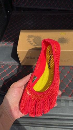 Vibram five fingers - vibram,