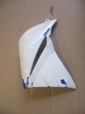 Ouie de réservoir droite pour