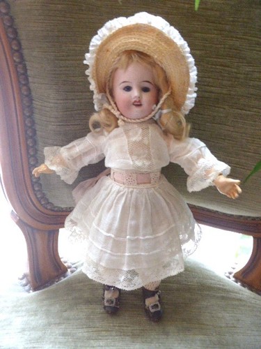 Rare adorable petite - rare,, poupée