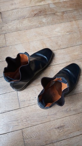 Bottines noires ferrées