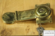 Serrure de malle américaine