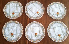 6 Identical 60s Embroidered Cotton Placemats - Diameter 17cm