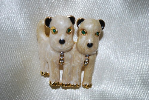 Twin dogs pin terrier - dogs, beagle