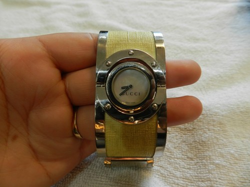 Gucci twirl bangle - twirl, shell