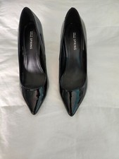 chaussures femme 71/2 ou 39, noires en cuir verni, talons aiguilles 6 po, /15 cm