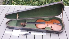 F1/ Ancien violon 3/4 à restaurer et identifier dans son étui signé DELANOY