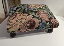 Repose Pied Tabouret en bois et Tapisserie fleuri Collection Déco Salon Vintage