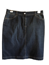 UN JOUR AILLEURS  jupe en jeans taille 46