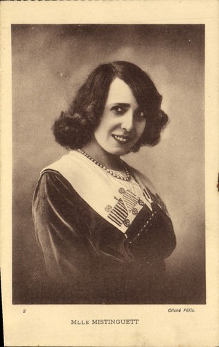 Mlle mistinguett portrait - —,