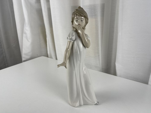 Figurine porcelaine lladro nao - figurine,