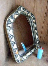 Miroir oriental marocain métal laiton repoussé avec incrustation os