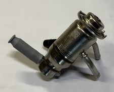 GENUINE MERCEDES ADBLUE NOZZLE INJECTOR C E S G V CLASS W205 W213 W447 W223