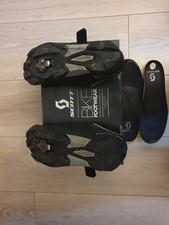 Paire de chaussures cycliste