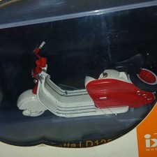 Moto scooter miniature 1:18