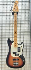 Fender Player II Mustang Bass PJ 3-Color Sunburst d'occasion