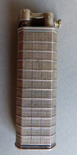Ancien briquet gaz - à,