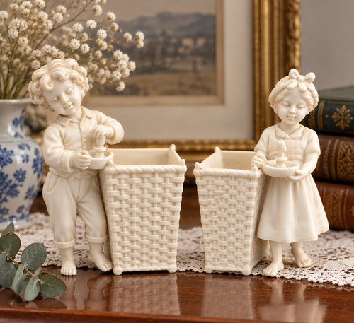 Paire figurines anciennes - , en