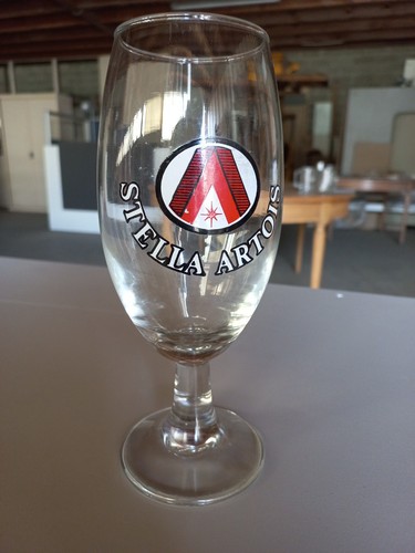 Grand verre pied bière - a,