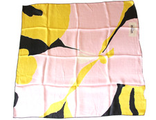 Foulard en soie, années 60. Signé Victoire Paris.