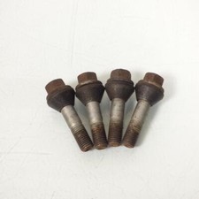 Vis de roue arrière origine