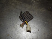 regulateur de tension quad