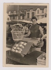 old photo ?️ seller tableware market 1950s