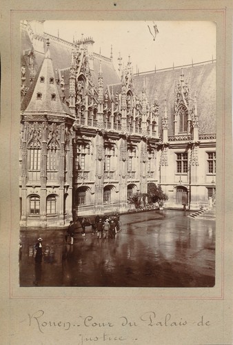 Rouen 1900 calèche cour - calèche,