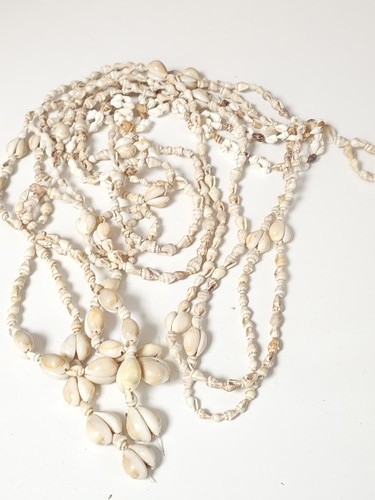 Gros collier artisanal - , en