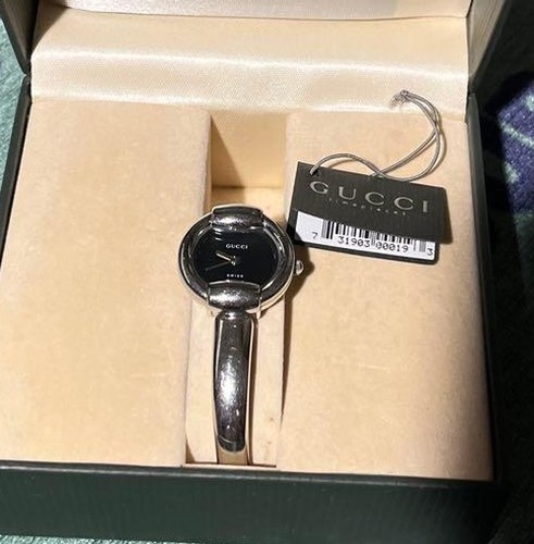 Gucci watch black dial bangle - gucci,