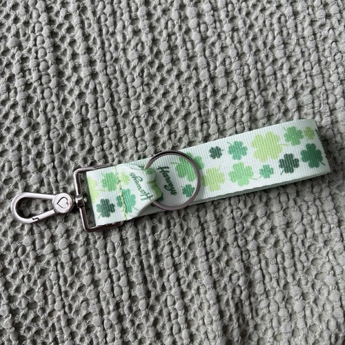 Harveys lucky clover click and - harveys,