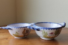 2 bols à oreilles en faïence de Charolles- décor village et coq