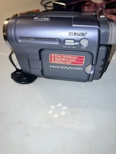 Sony Handycam CCD-TRV128 NTSC Hi-8 Digital Zoom Camcorder