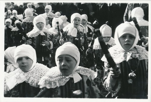 Binche 1950 enfants à - enfants, la