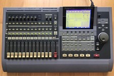 Roland VS-1680 Multi-track Recorder with 1 x VS8F-2