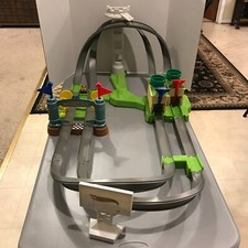 Hot Wheels Mario Kart Circuit Race Track Set Kids Toy Die-Cast Kart Launcher